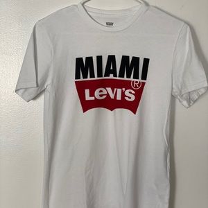 T-Shirt Levi’s